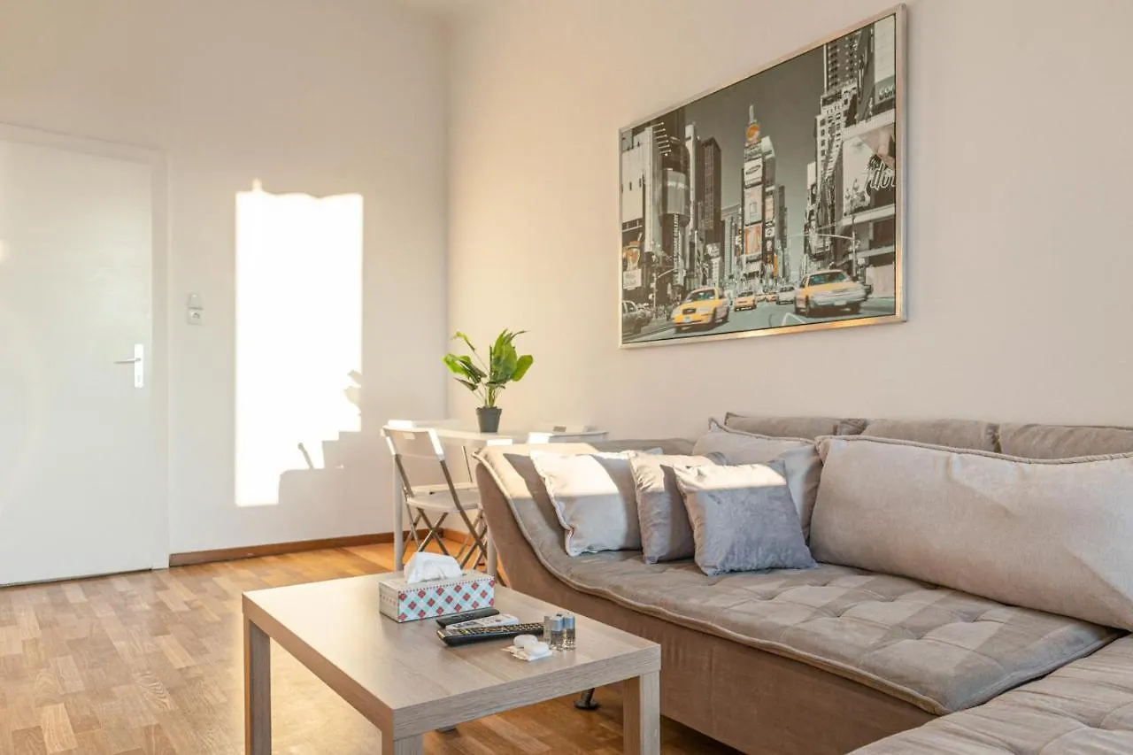 Joyful 2Br Shared Apt Near Millenium Tower & Danube River Vienne 0*,