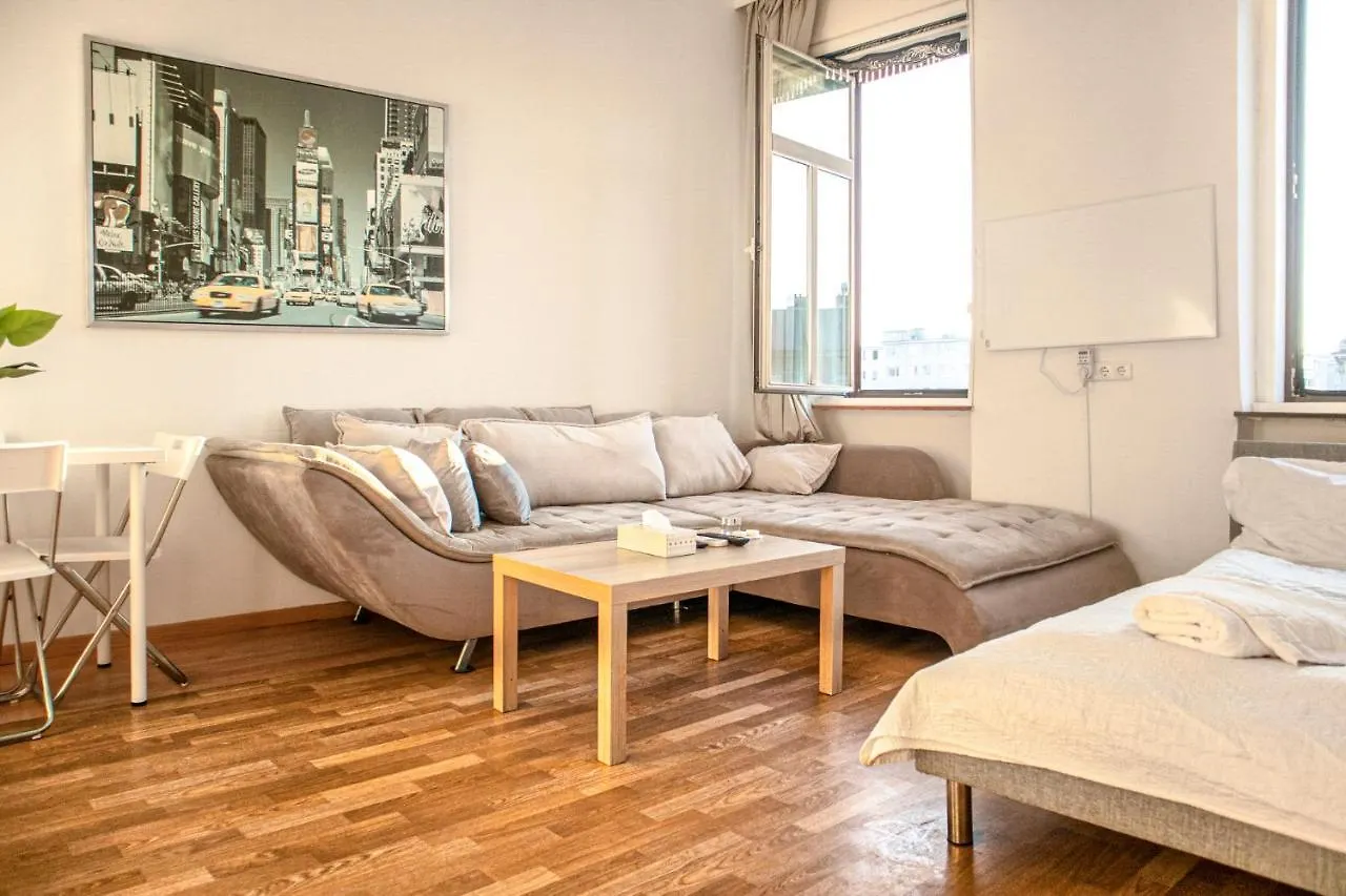 Joyful 2Br Shared Apt Near Millenium Tower & Danube River Vienna