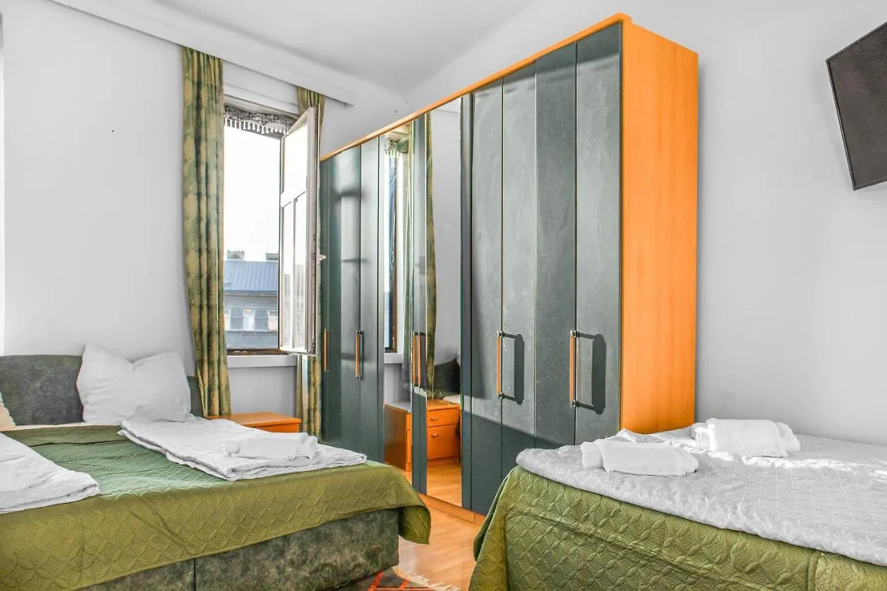 Guest house Joyful 2Br Shared Apt Near Millenium Tower & Danube River Vienna