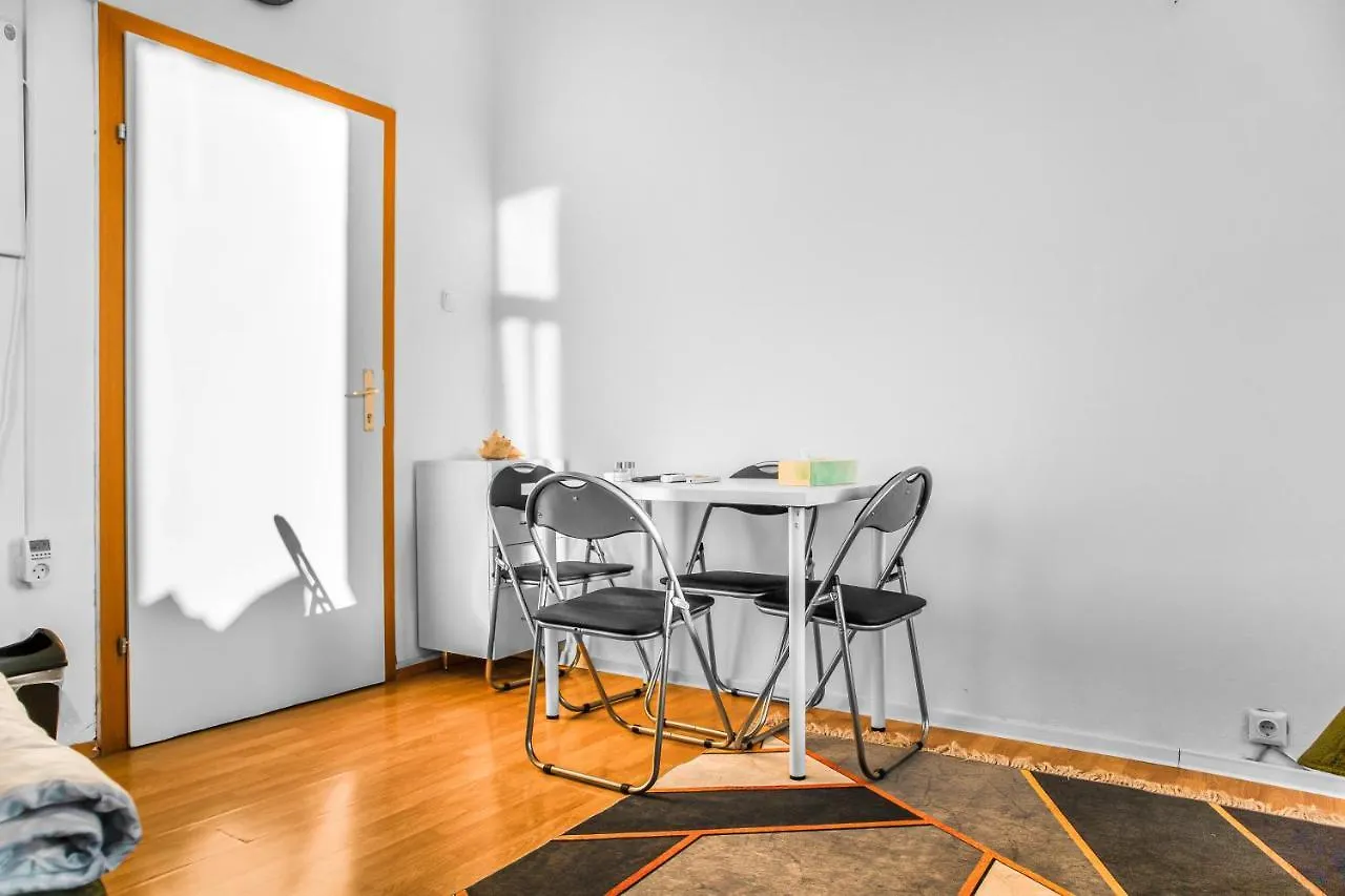 Guest house Joyful 2Br Shared Apt Near Millenium Tower & Danube River Vienna