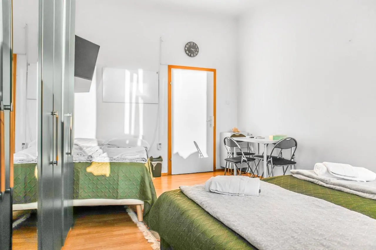 Joyful 2Br Shared Apt Near Millenium Tower & Danube River Vienna Guest house