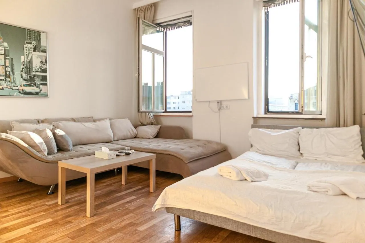 Joyful 2Br Shared Apt Near Millenium Tower & Danube River Vienna Guest house