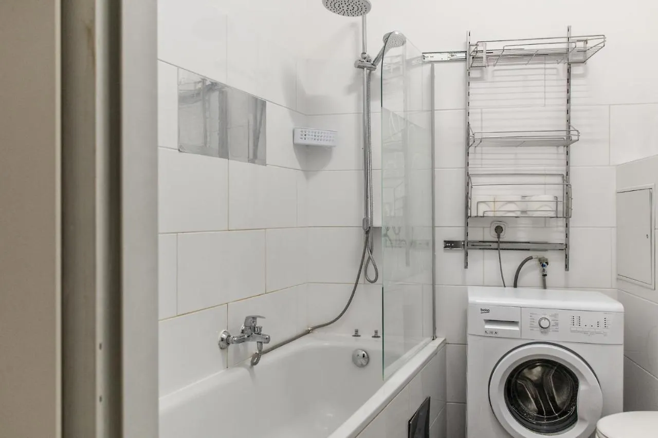 Joyful 2Br Shared Apt Near Millenium Tower & Danube River Vienna 0*,