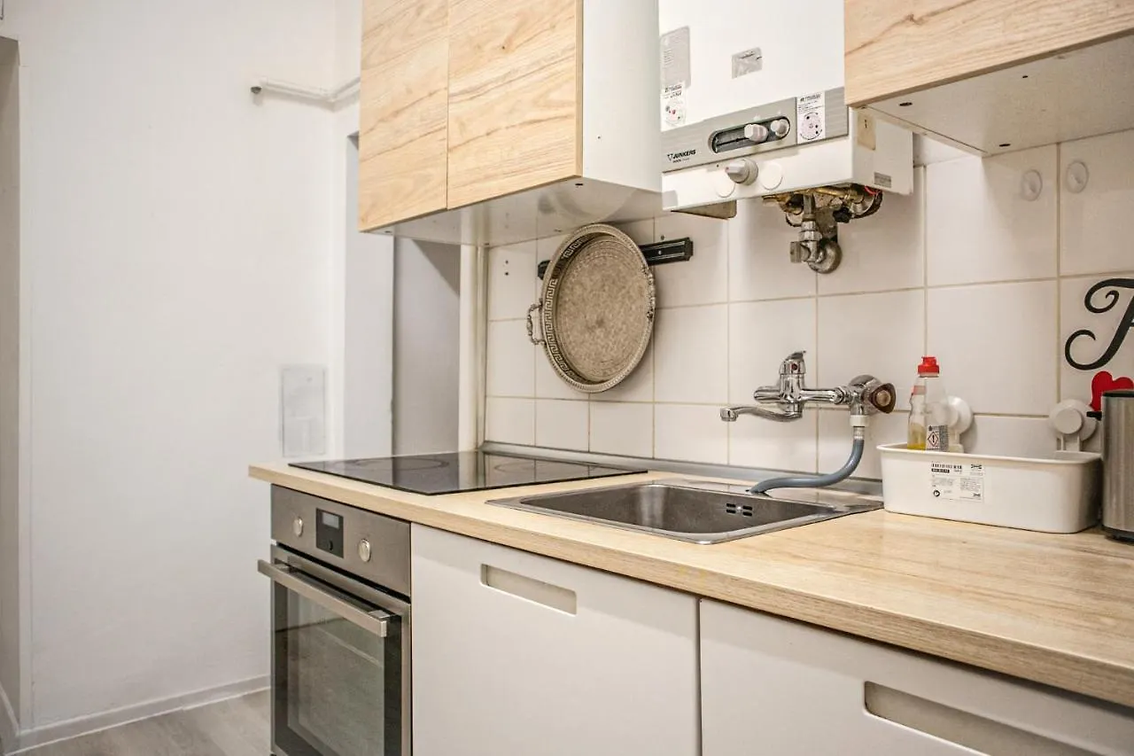 Joyful 2Br Shared Apt Near Millenium Tower & Danube River Vienna Austria