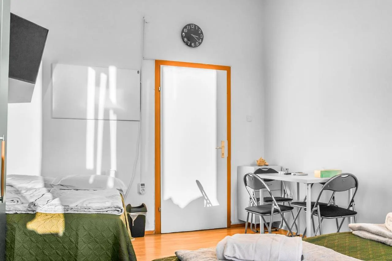 Guest house Joyful 2Br Shared Apt Near Millenium Tower & Danube River Vienna